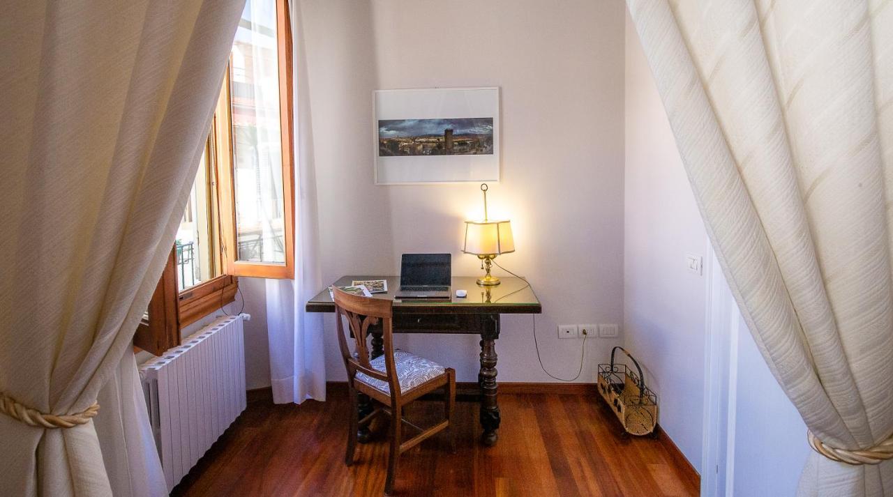 Acacia -tulipano Firenze